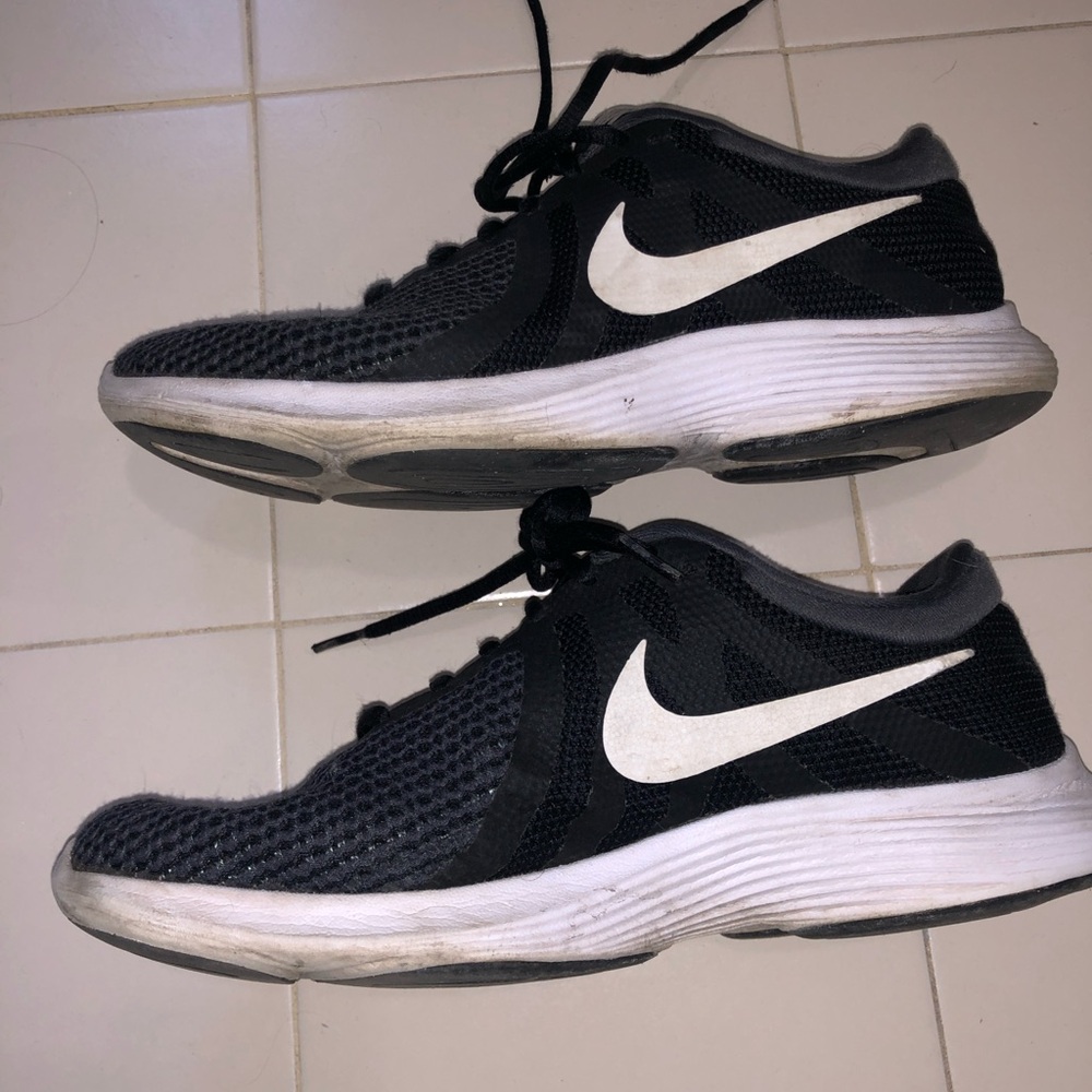 Nike Black and White Running Sneakers